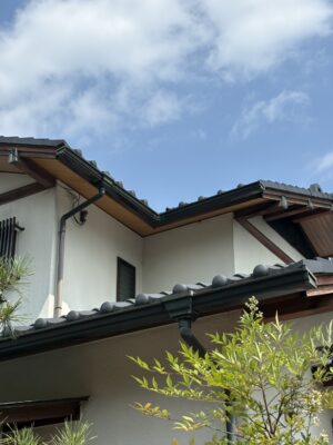 河内長野市H様邸（外壁一部塗装・軒天張替え、屋根補修工事）